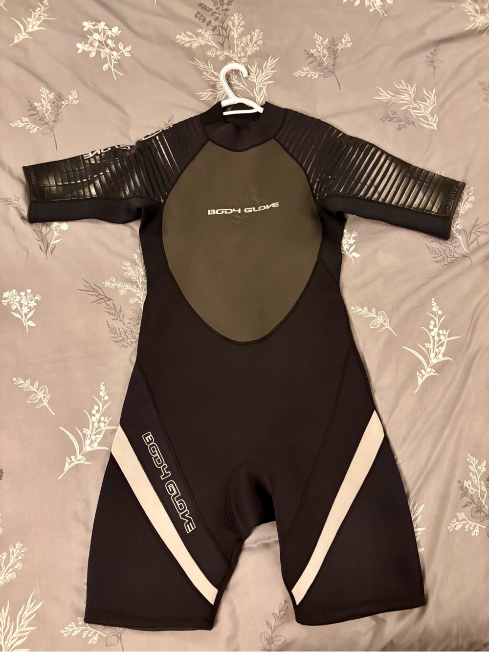 Body Glove Black and Grey Short Sleeve Wetsuit